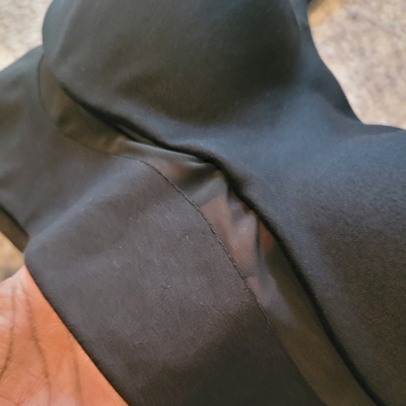 VICTORIA'S SECRET Allegro black running yoga athletic sports bra top, size 34DD - Picture 2 of 7